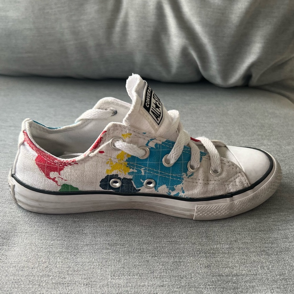 Kids Chuck Taylors - Picture 3 of 8